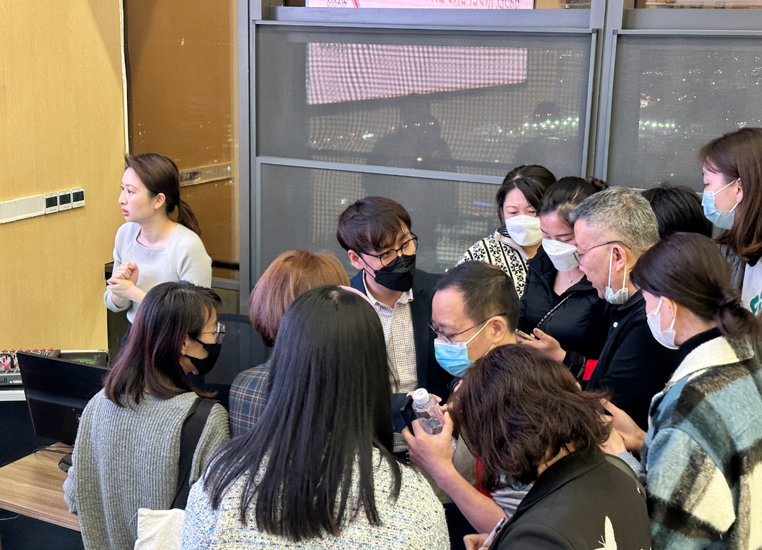 招生官回答家长问题